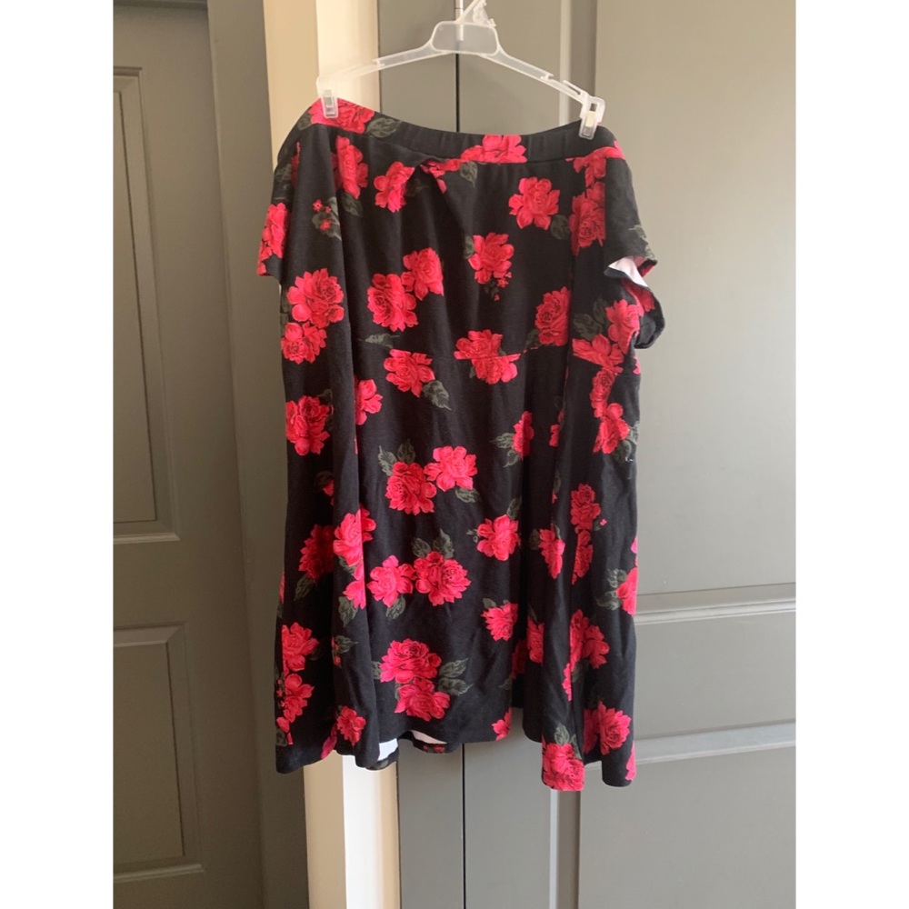 Torrid - Rose Cold Shoulder Dress - Size 5